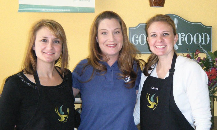 Volunteers make Dream Dinners